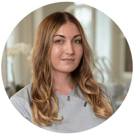 Noémie assistante dentaire